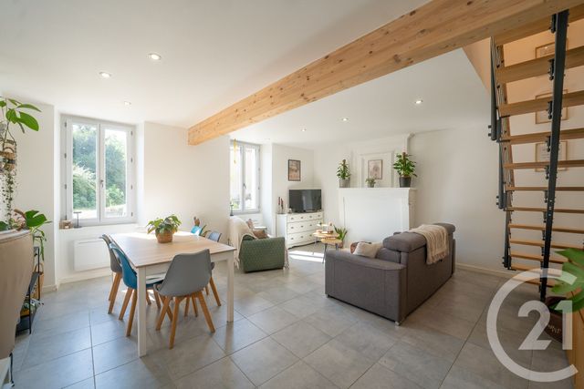 Maison à vendre - 5 pièces - 100 m2 - Pons - 17 - POITOU-CHARENTES