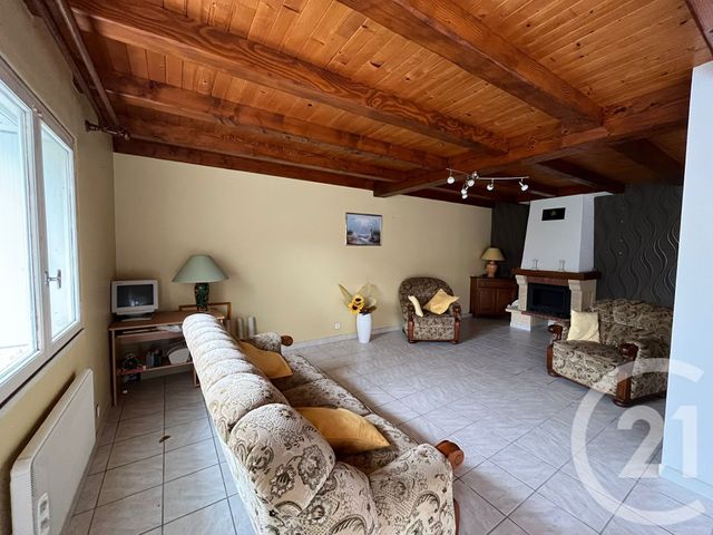 Maison à vendre - 5 pièces - 146 m2 - Ste Gemme - 17 - POITOU-CHARENTES