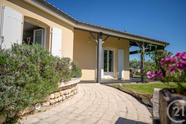 Maison à vendre - 7 pièces - 164 m2 - Julienne - 16 - POITOU-CHARENTES