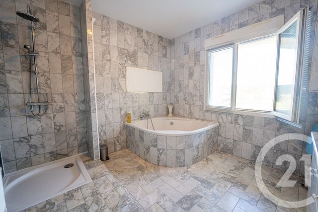 Maison à vendre - 8 pièces - 194,51 m2 - Saujon - 17 - POITOU-CHARENTES