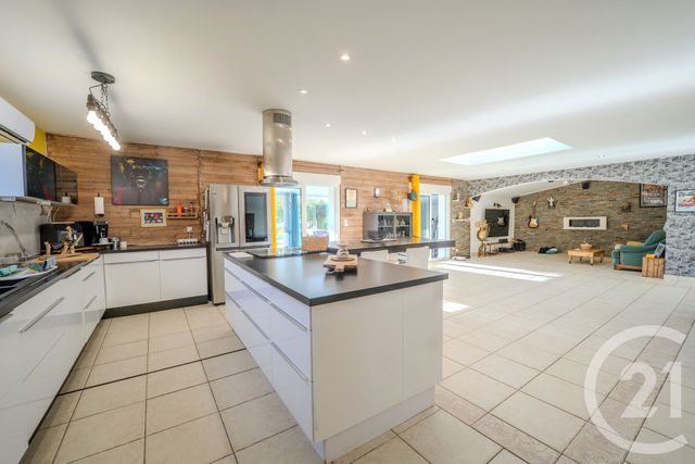 Maison à vendre - 8 pièces - 167 m2 - Saujon - 17 - POITOU-CHARENTES