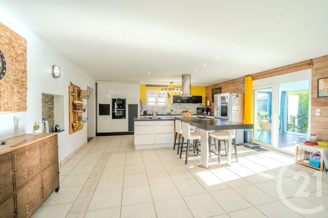 Maison à vendre - 8 pièces - 167 m2 - Saujon - 17 - POITOU-CHARENTES