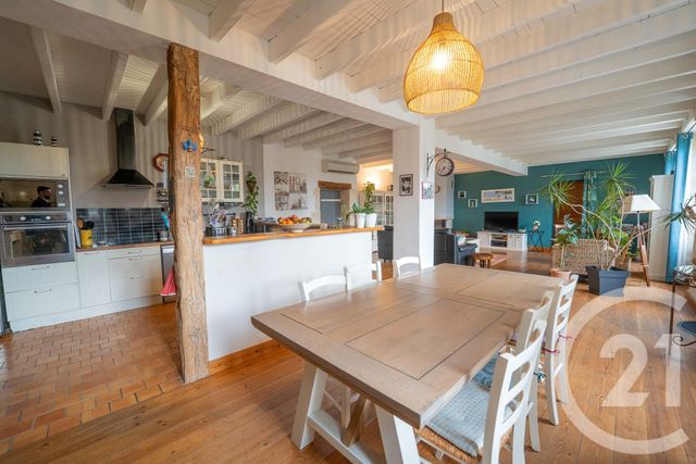 Maison &agrave; vendre - 6 pi&egrave;ces - 240 m2 - Le Chay - 17 - POITOU-CHARENTES