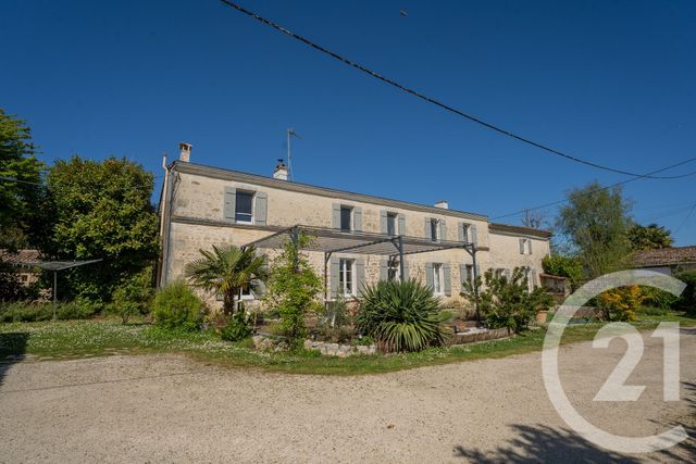 Maison &agrave; vendre - 10 pi&egrave;ces - 296 m2 - St Romain De Benet - 17 - POITOU-CHARENTES