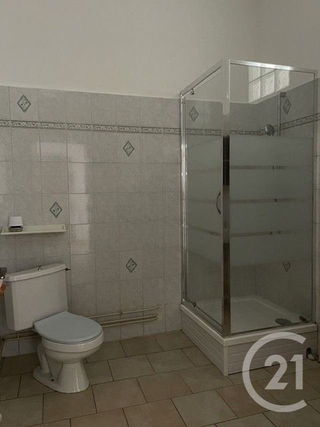 Appartement &agrave; louer - 2 pi&egrave;ces - 40 m2 - Guise - 02 - PICARDIE