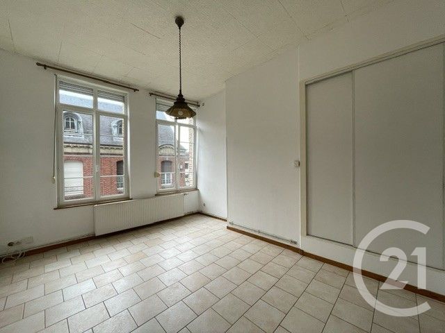 Appartement &agrave; louer - 2 pi&egrave;ces - 40 m2 - Guise - 02 - PICARDIE