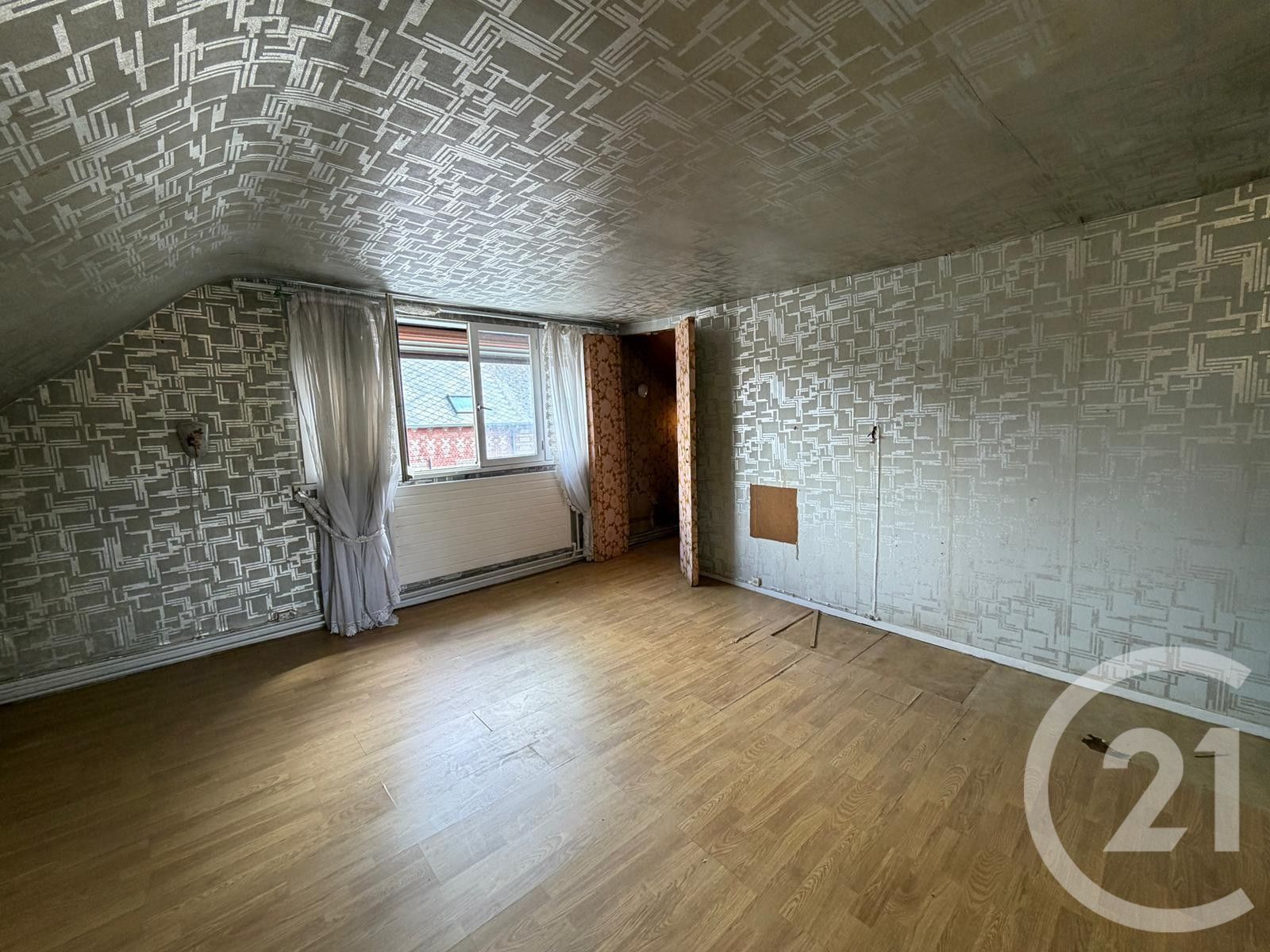 Maison à vendre - 5 pièces - 82 m2 - Guise - 02 - PICARDIE — 9