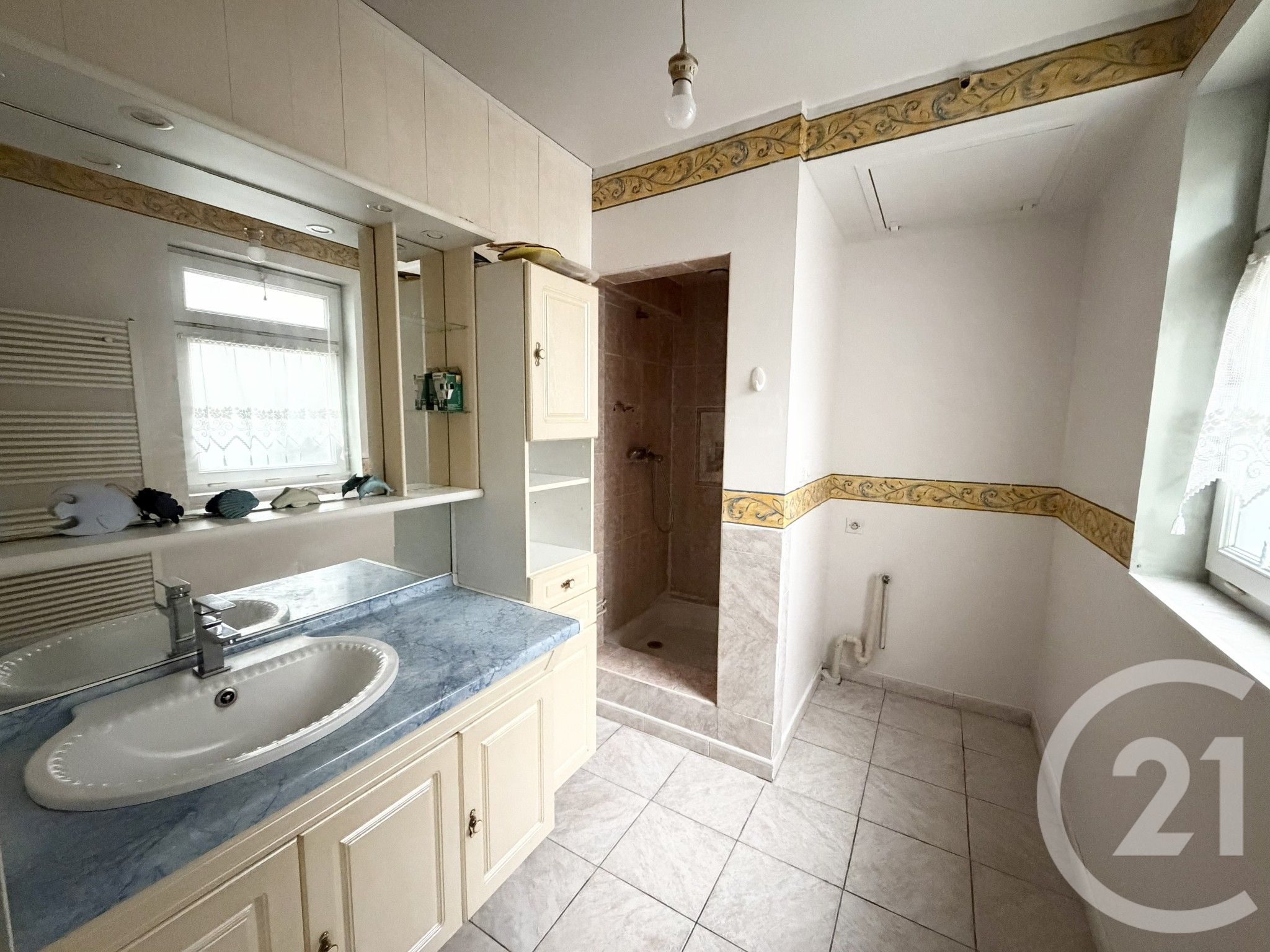 Maison à vendre - 6 pièces - 98 m2 - Origny Ste Benoite - 02 - PICARDIE — 4