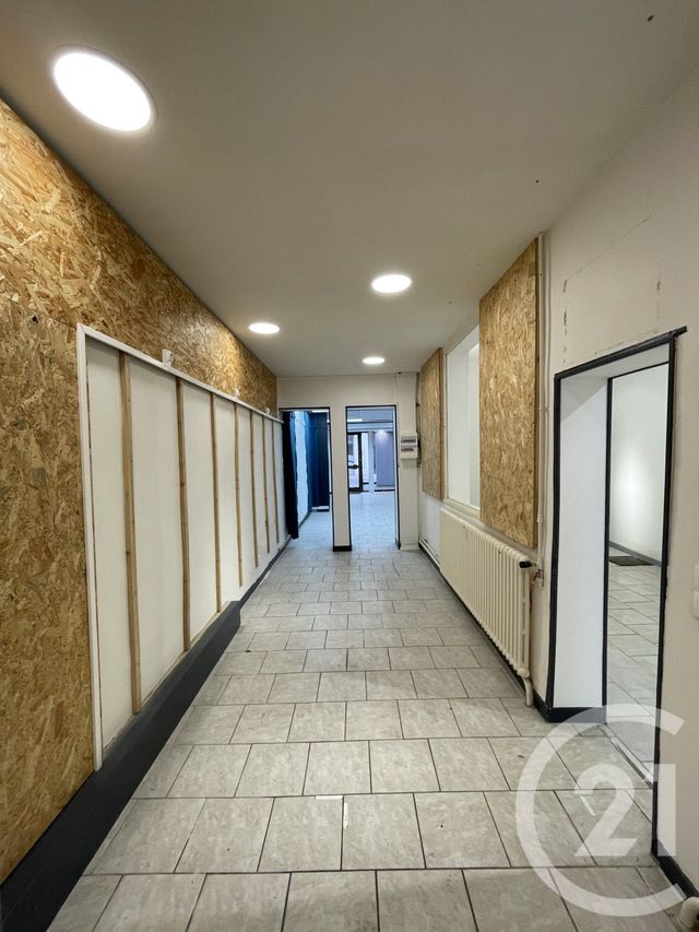 Immeuble &agrave; louer - 66 m2 - Guise - 02 - PICARDIE