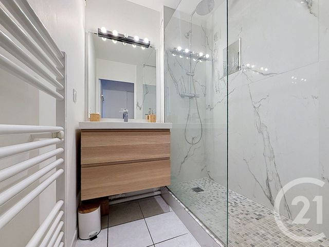 Appartement T2 &agrave; louer - 2 pi&egrave;ces - 48,70 m2 - Chateaurenard - 13 - PROVENCE-ALPES-COTE-D-AZUR
