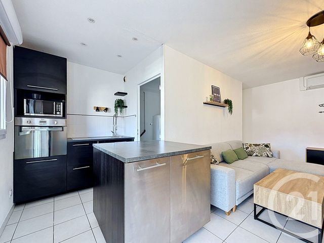 Appartement T2 &agrave; louer - 2 pi&egrave;ces - 48,70 m2 - Chateaurenard - 13 - PROVENCE-ALPES-COTE-D-AZUR