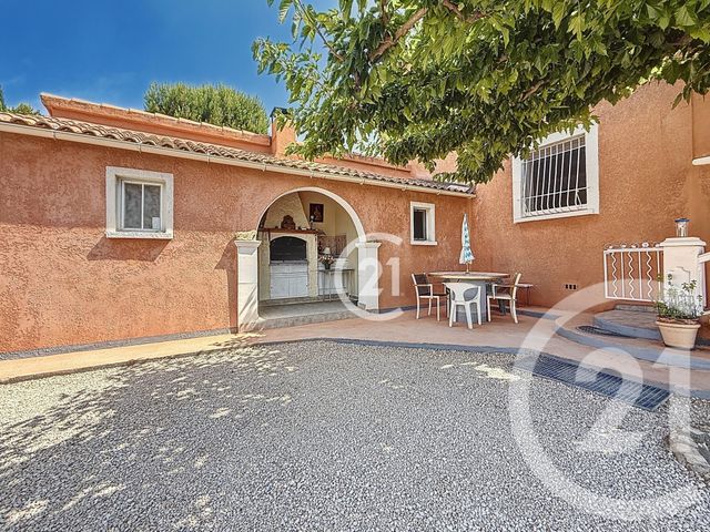 Maison à vendre - 5 pièces - 136 m2 - Chateaurenard - 13 - PROVENCE-ALPES-COTE-D-AZUR