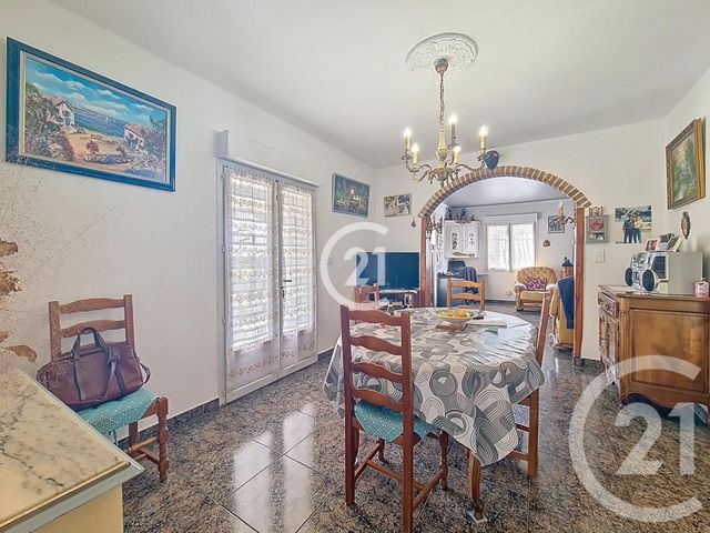 Maison à vendre - 5 pièces - 136 m2 - Chateaurenard - 13 - PROVENCE-ALPES-COTE-D-AZUR