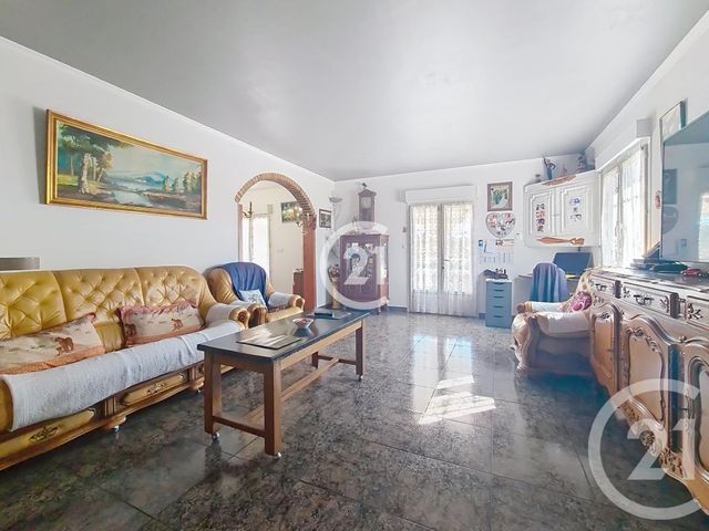 Maison à vendre - 5 pièces - 136 m2 - Chateaurenard - 13 - PROVENCE-ALPES-COTE-D-AZUR