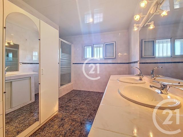 Maison à vendre - 5 pièces - 136 m2 - Chateaurenard - 13 - PROVENCE-ALPES-COTE-D-AZUR