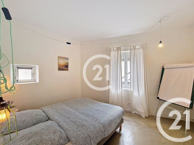Appartement T3 à vendre - 3 pièces - 55,58 m2 - St Remy De Provence - 13 - PROVENCE-ALPES-COTE-D-AZUR