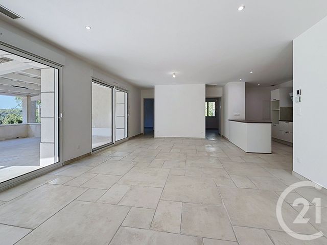 Maison &agrave; louer - 4 pi&egrave;ces - 91,63 m2 - Noves - 13 - PROVENCE-ALPES-COTE-D-AZUR