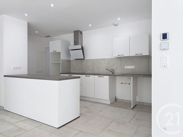 Maison &agrave; louer - 4 pi&egrave;ces - 91,63 m2 - Noves - 13 - PROVENCE-ALPES-COTE-D-AZUR