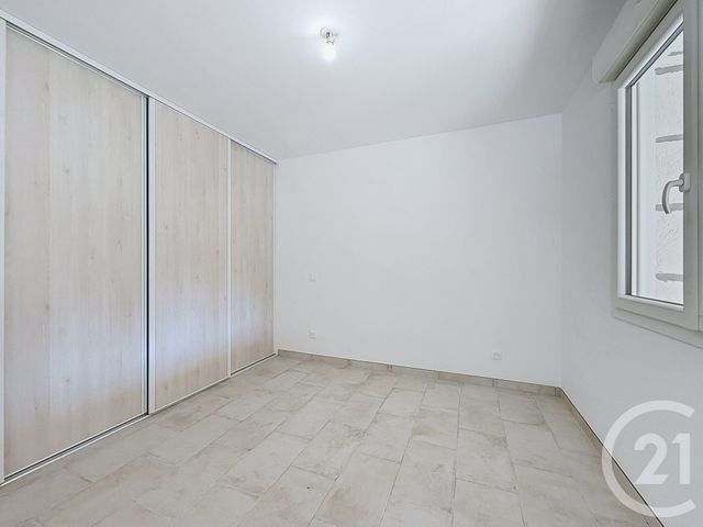 Maison &agrave; louer - 4 pi&egrave;ces - 91,63 m2 - Noves - 13 - PROVENCE-ALPES-COTE-D-AZUR