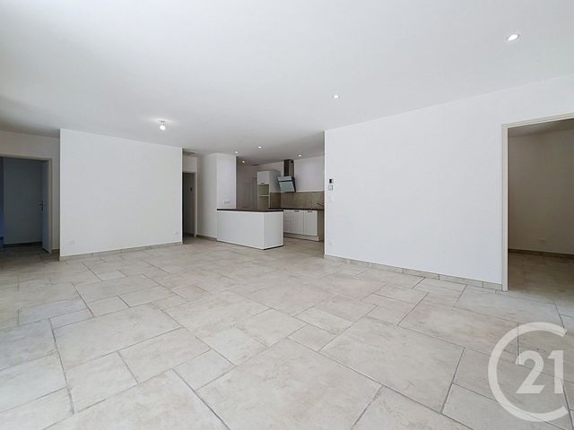 Maison &agrave; louer - 4 pi&egrave;ces - 91,63 m2 - Noves - 13 - PROVENCE-ALPES-COTE-D-AZUR