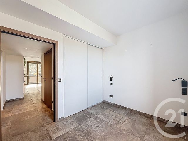 Appartement T3 &agrave; louer - 3 pi&egrave;ces - 62,39 m2 - Chateaurenard - 13 - PROVENCE-ALPES-COTE-D-AZUR