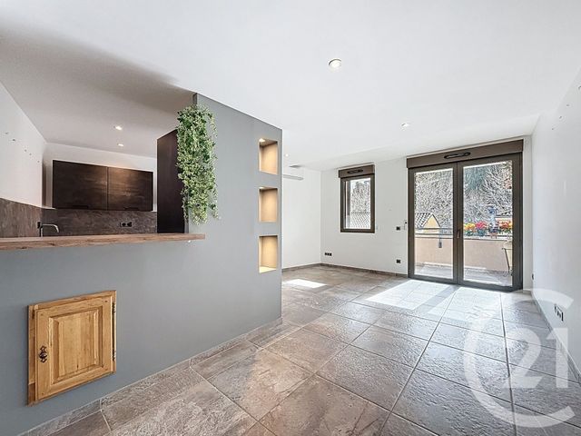 Appartement T3 &agrave; louer - 3 pi&egrave;ces - 62,39 m2 - Chateaurenard - 13 - PROVENCE-ALPES-COTE-D-AZUR