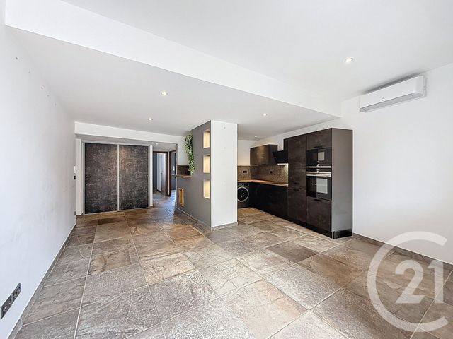 Appartement T3 &agrave; louer - 3 pi&egrave;ces - 62,39 m2 - Chateaurenard - 13 - PROVENCE-ALPES-COTE-D-AZUR