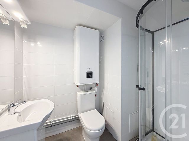 Appartement T1 &agrave; louer - 1 pi&egrave;ce - 33,11 m2 - Les Baux De Provence - 13 - PROVENCE-ALPES-COTE-D-AZUR