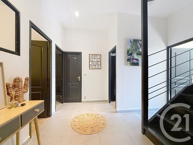 Appartement T4 &agrave; vendre - 4 pi&egrave;ces - 67,35 m2 - Tarascon - 13 - PROVENCE-ALPES-COTE-D-AZUR