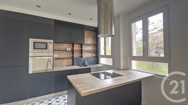 Appartement F5 &agrave; vendre - 5 pi&egrave;ces - 84,75 m2 - Le Bourget - 93 - ILE-DE-FRANCE