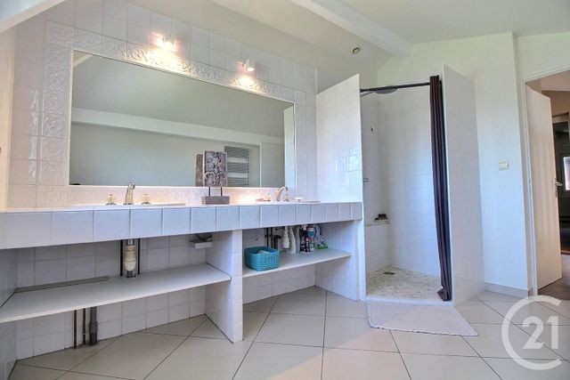 Maison &agrave; vendre - 6 pi&egrave;ces - 200,22 m2 - Bons En Chablais - 74 - RHONE-ALPES