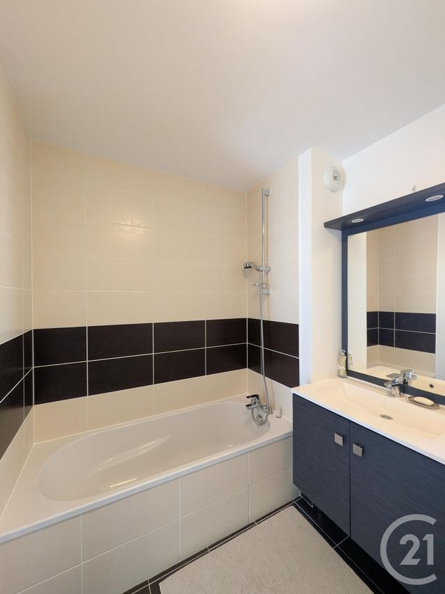 Appartement T3 &agrave; vendre - 3 pi&egrave;ces - 71,39 m2 - Veigy Foncenex - 74 - RHONE-ALPES