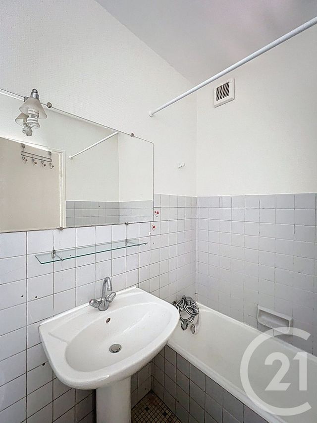 Appartement F3 &agrave; louer - 3 pi&egrave;ces - 60 m2 - Auch - 32 - MIDI-PYRENEES