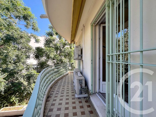 Appartement Local à louer - 4 pièces - 52,42 m2 - Mandelieu La Napoule - 06 - PROVENCE-ALPES-COTE-D-AZUR