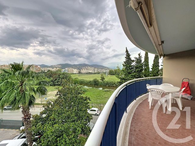 Appartement T2 &agrave; louer - 2 pi&egrave;ces - 43,92 m2 - Mandelieu La Napoule - 06 - PROVENCE-ALPES-COTE-D-AZUR