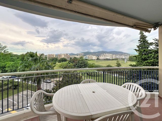 Appartement T2 &agrave; louer - 2 pi&egrave;ces - 43,92 m2 - Mandelieu La Napoule - 06 - PROVENCE-ALPES-COTE-D-AZUR