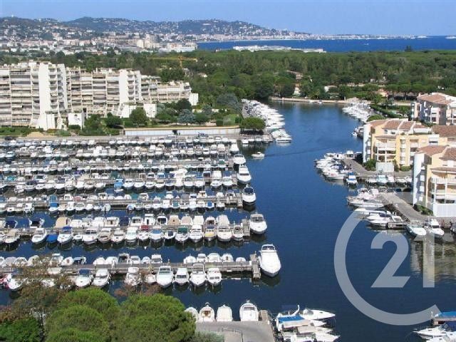Parking à louer - 13,80 m2 - Mandelieu La Napoule - 06 - PROVENCE-ALPES-COTE-D-AZUR