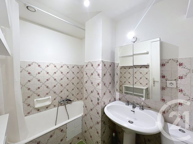 Appartement Studio à louer - 1 pièce - 28,09 m2 - Cannes - 06 - PROVENCE-ALPES-COTE-D-AZUR