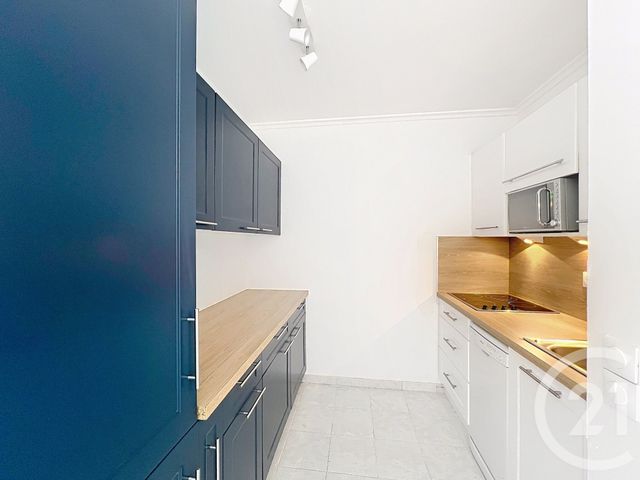 Appartement F2 &agrave; louer - 2 pi&egrave;ces - 31,52 m2 - Theoule Sur Mer - 06 - PROVENCE-ALPES-COTE-D-AZUR