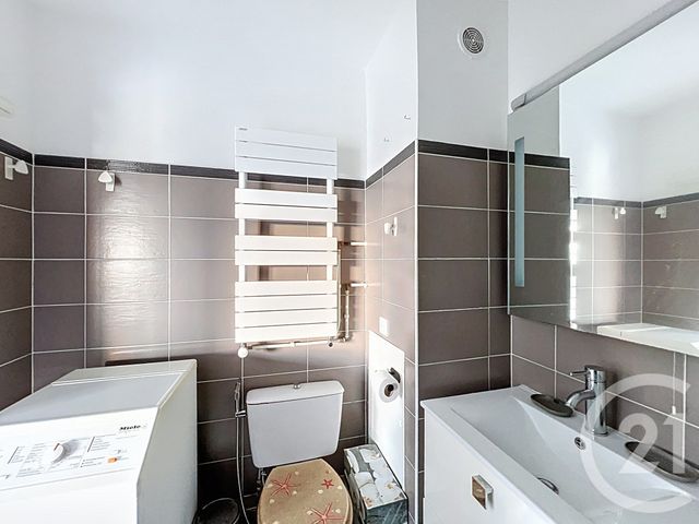 Appartement T2 à louer - 2 pièces - 32,39 m2 - Mandelieu La Napoule - 06 - PROVENCE-ALPES-COTE-D-AZUR