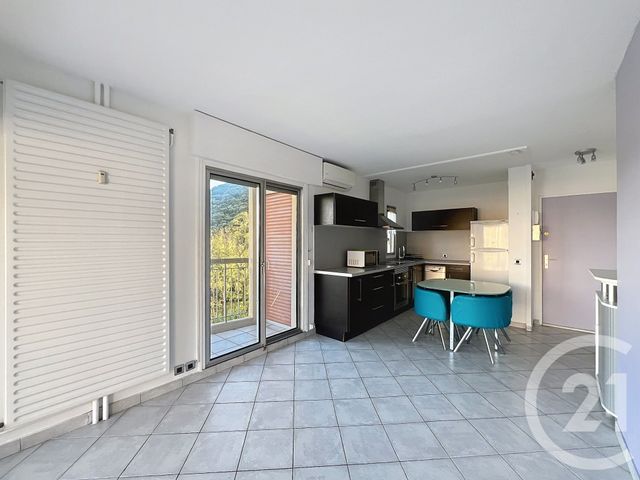 Appartement T2 à louer - 2 pièces - 32,39 m2 - Mandelieu La Napoule - 06 - PROVENCE-ALPES-COTE-D-AZUR