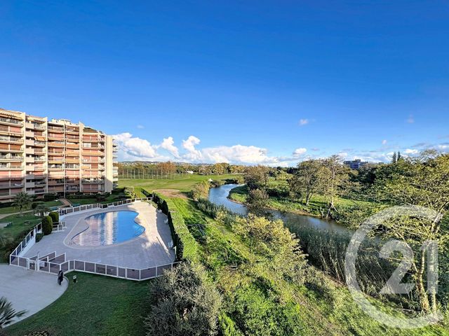 Appartement T2 à louer - 2 pièces - 32,39 m2 - Mandelieu La Napoule - 06 - PROVENCE-ALPES-COTE-D-AZUR