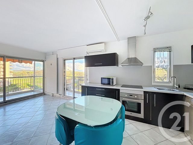 Appartement T2 à louer - 2 pièces - 32,39 m2 - Mandelieu La Napoule - 06 - PROVENCE-ALPES-COTE-D-AZUR