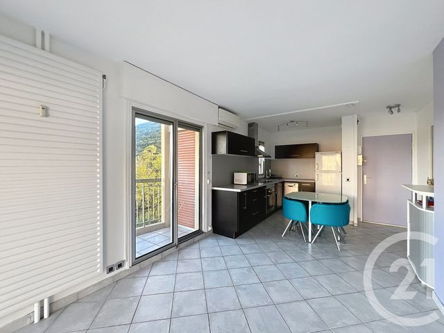 Appartement T2 à louer - 2 pièces - 32,39 m2 - Mandelieu La Napoule - 06 - PROVENCE-ALPES-COTE-D-AZUR