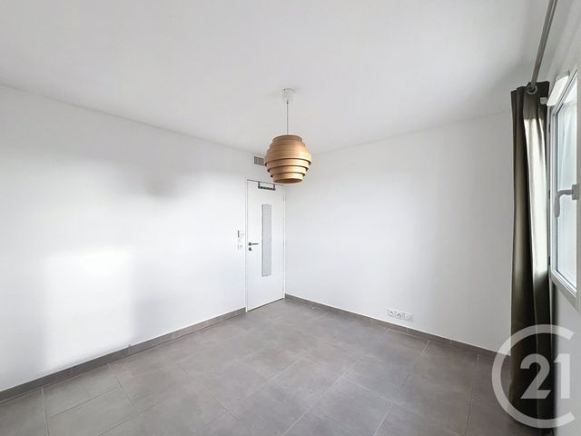 Appartement T2 &agrave; louer - 2 pi&egrave;ces - 42,30 m2 - Tanneron - 83 - PROVENCE-ALPES-COTE-D-AZUR