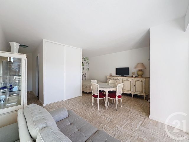 Appartement F1 &agrave; louer - 1 pi&egrave;ce - 32,69 m2 - Mandelieu La Napoule - 06 - PROVENCE-ALPES-COTE-D-AZUR