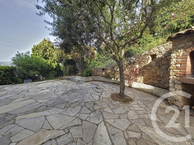 Appartement F3 &agrave; louer - 3 pi&egrave;ces - 97,33 m2 - Mandelieu La Napoule - 06 - PROVENCE-ALPES-COTE-D-AZUR