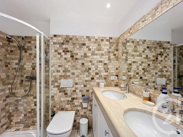 Appartement F3 &agrave; louer - 3 pi&egrave;ces - 56,31 m2 - Mandelieu La Napoule - 06 - PROVENCE-ALPES-COTE-D-AZUR