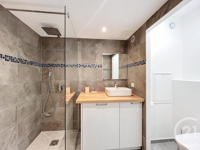 Appartement Studio &agrave; louer - 1 pi&egrave;ce - 29,48 m2 - Mandelieu La Napoule - 06 - PROVENCE-ALPES-COTE-D-AZUR