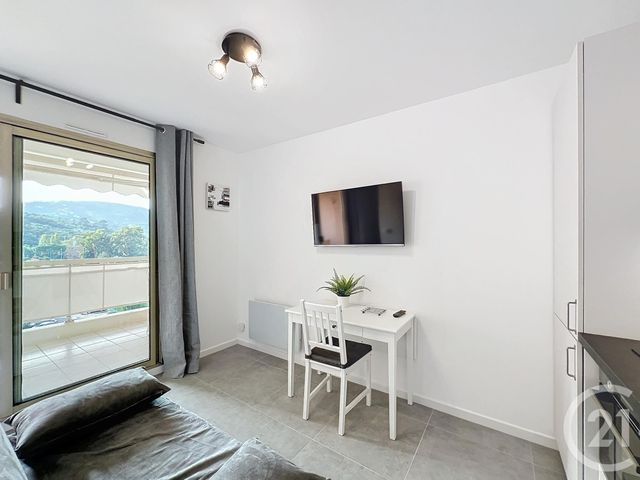 Appartement Studio &agrave; louer - 1 pi&egrave;ce - 29,48 m2 - Mandelieu La Napoule - 06 - PROVENCE-ALPES-COTE-D-AZUR